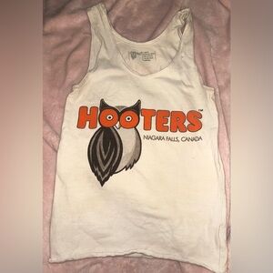 Hooters Authentic uniform! Niagara Falls, Canada Logo